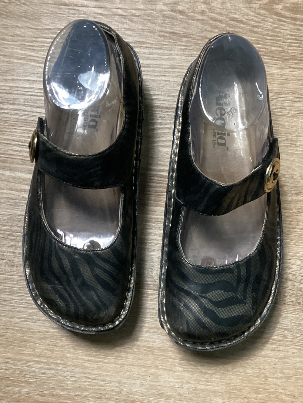 Alegria Paloma Mary Jane Black Zebra-Print Flats